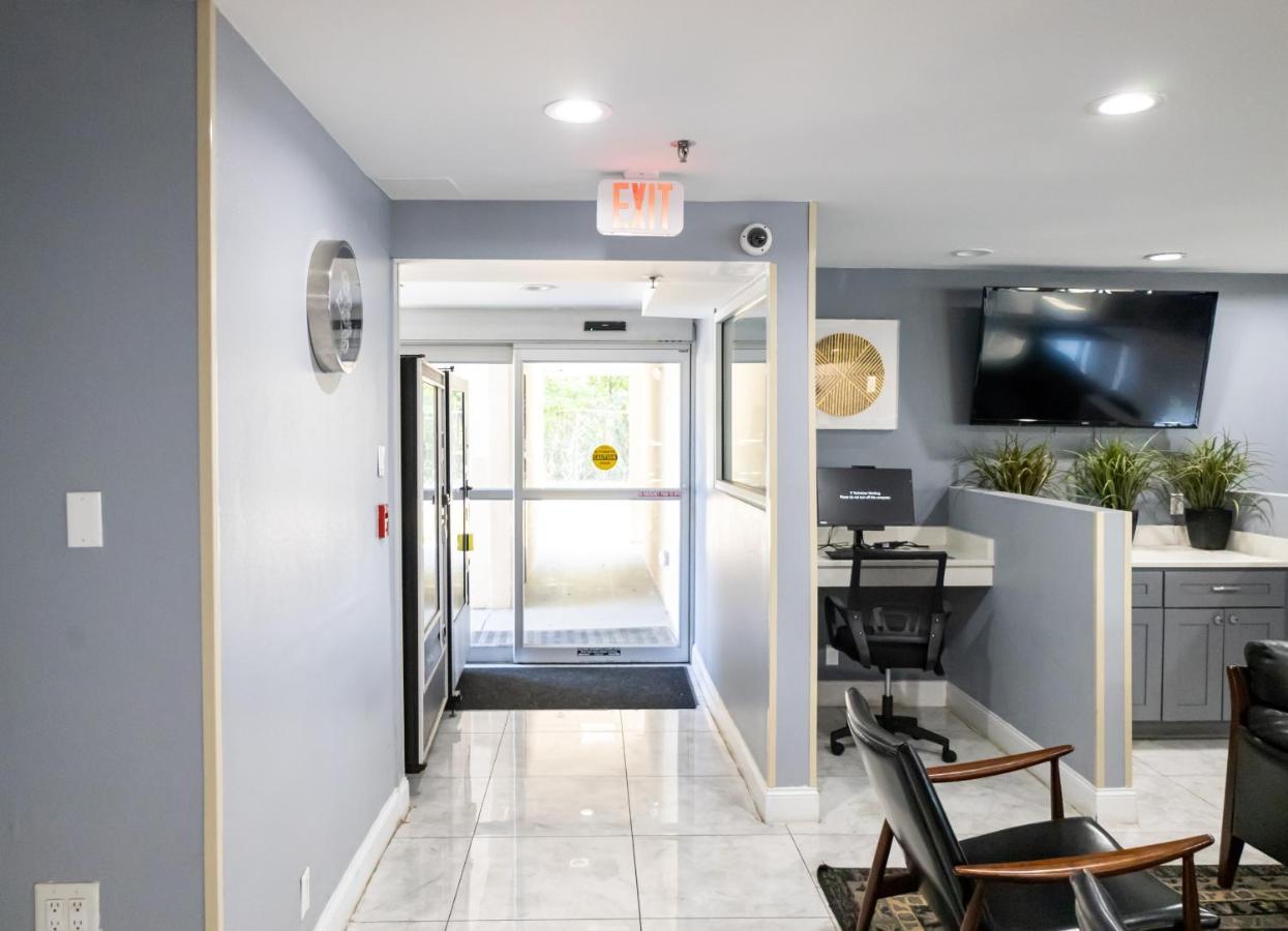 Baymont By Wyndham College Park Airport South 3*