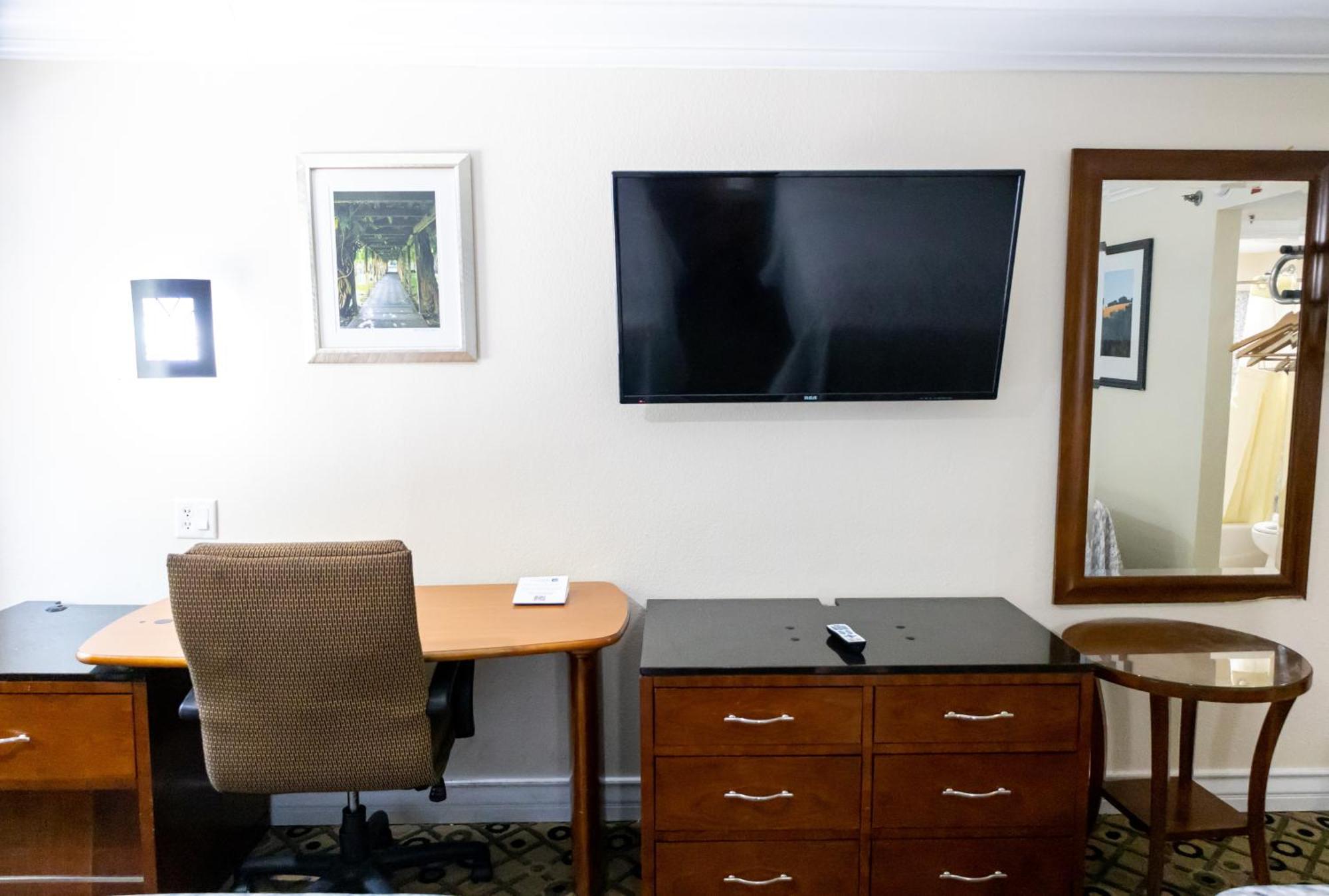 Baymont By Wyndham College Park Airport South Hotel