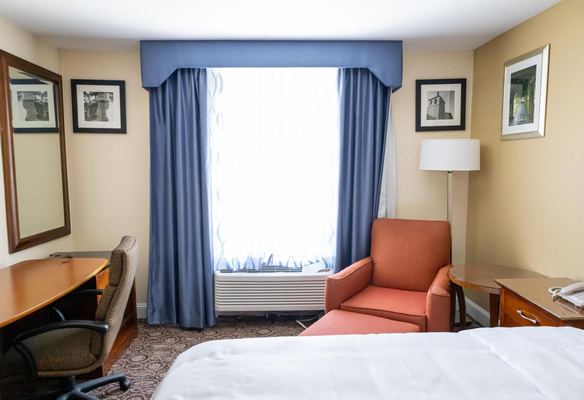 Hotel Baymont By Wyndham College Park Airport South 3*