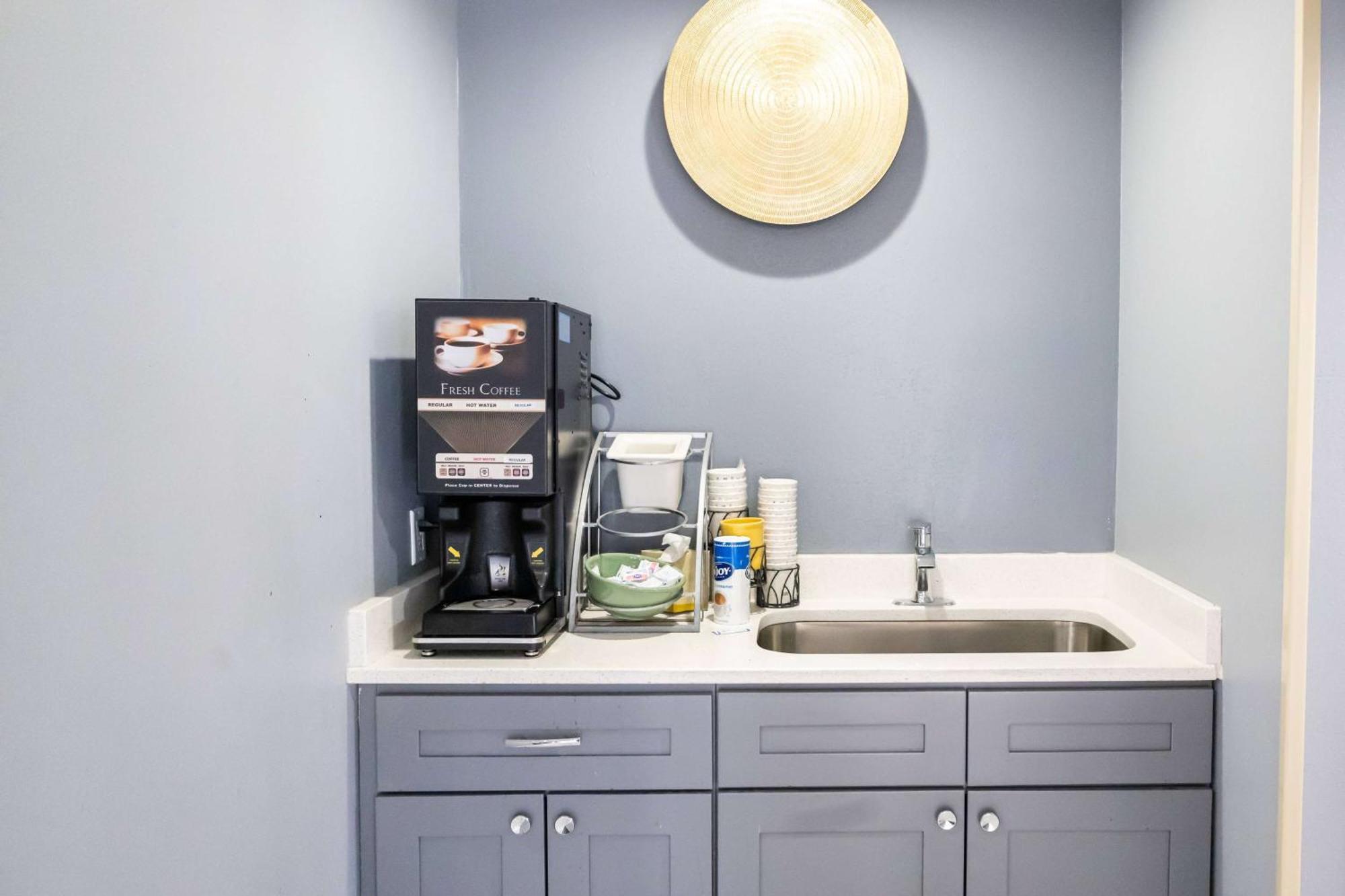Baymont By Wyndham College Park Airport South Atlanta