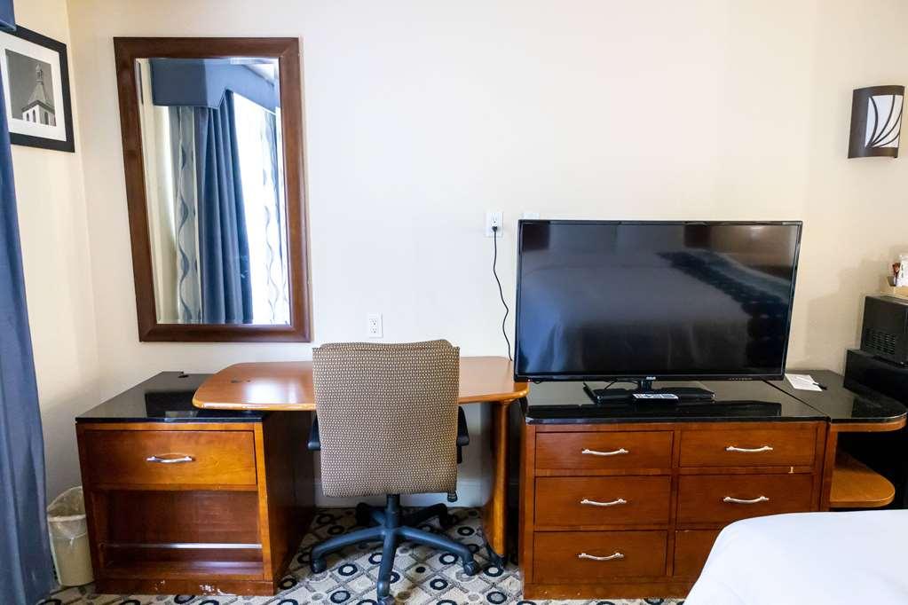 Baymont By Wyndham College Park Airport South 3* College Park