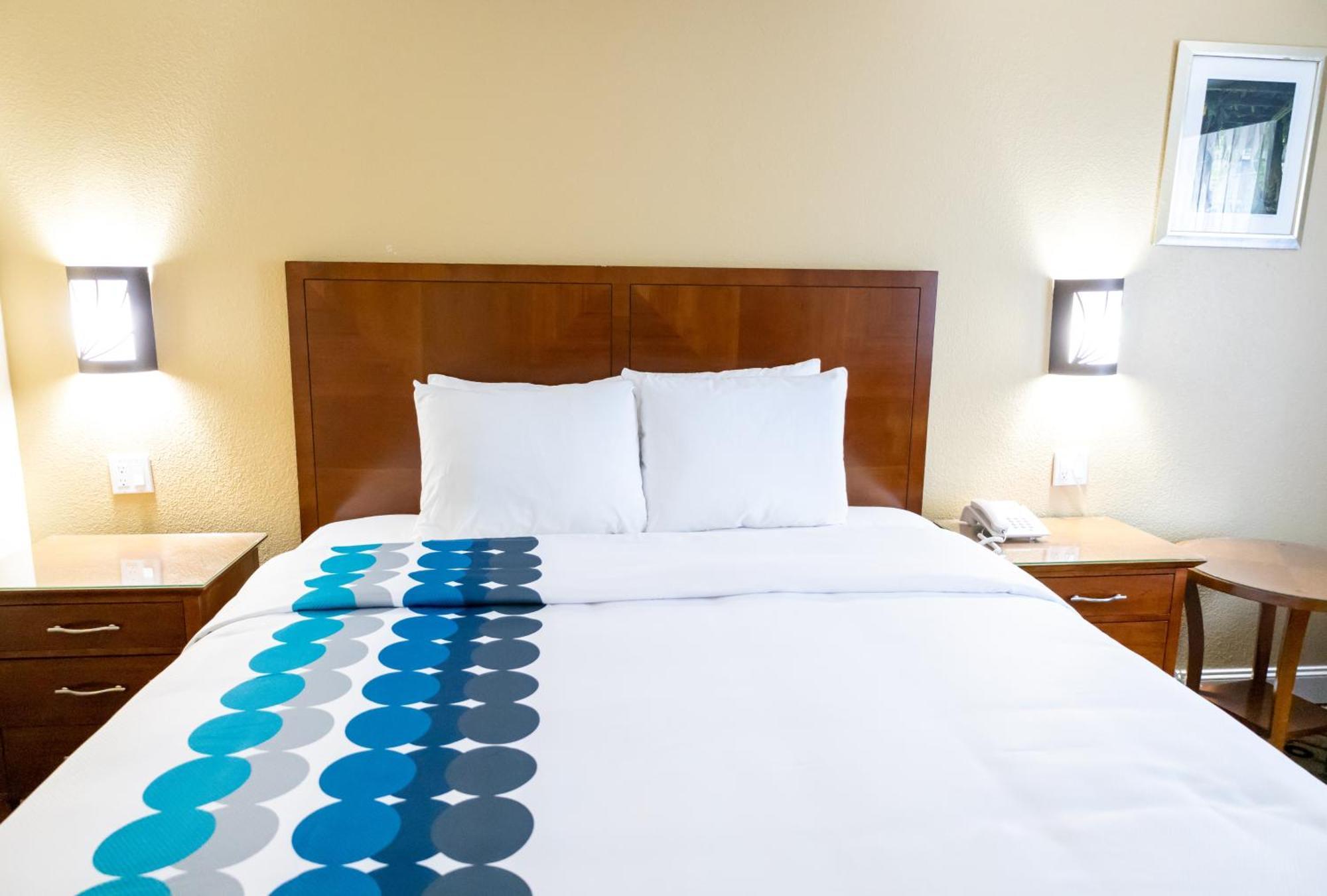 Hotel Baymont By Wyndham College Park Airport South College Park