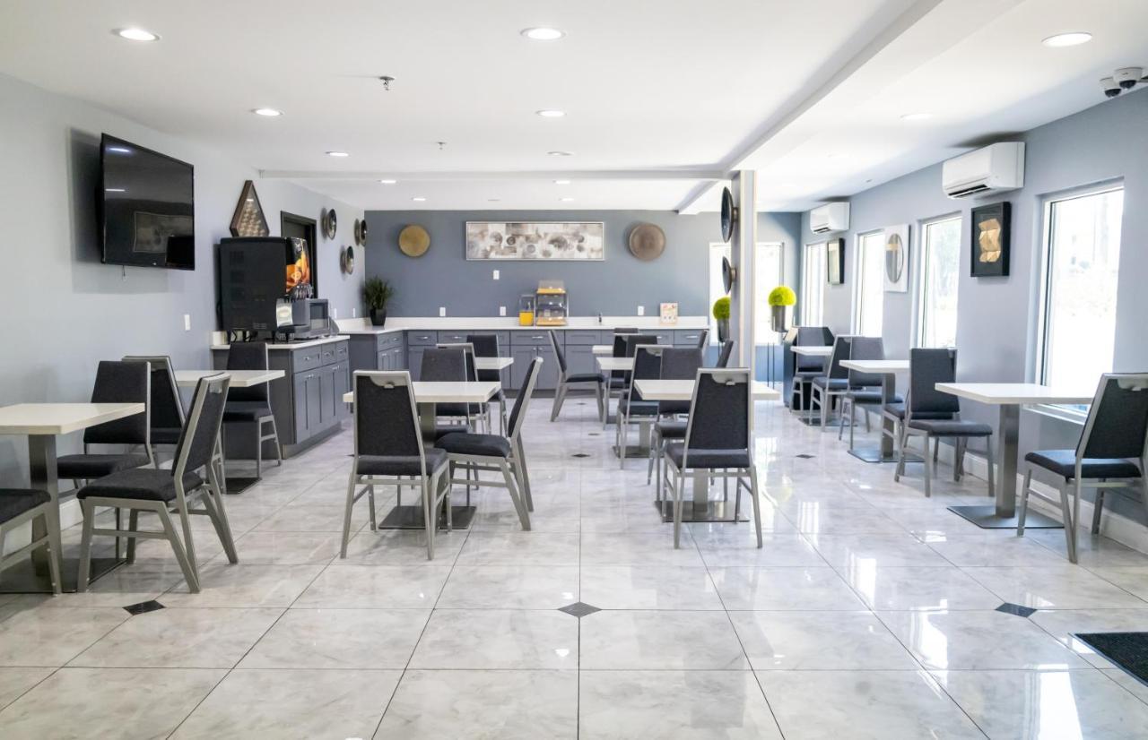 Baymont By Wyndham Atlanta Airport South Hotel College Park